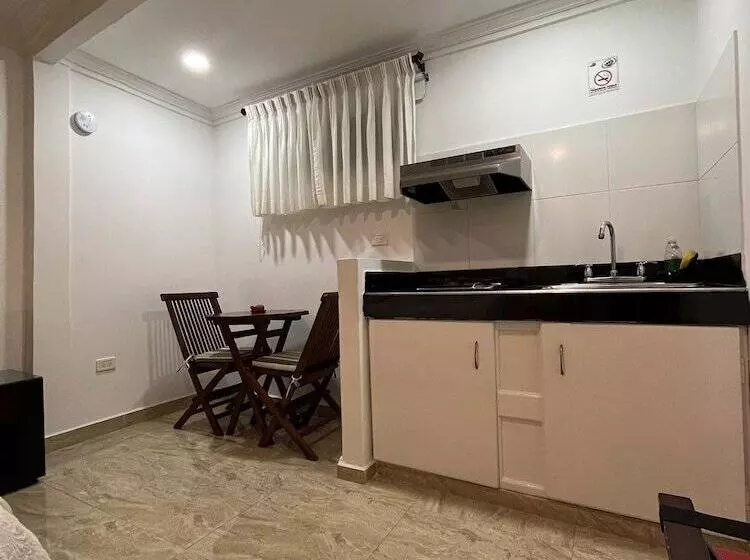 Hotelli Red Ground Village