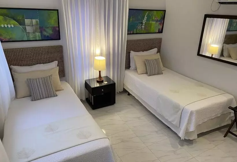 Hotelli Red Ground Village