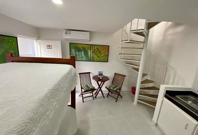 Hotelli Red Ground Village