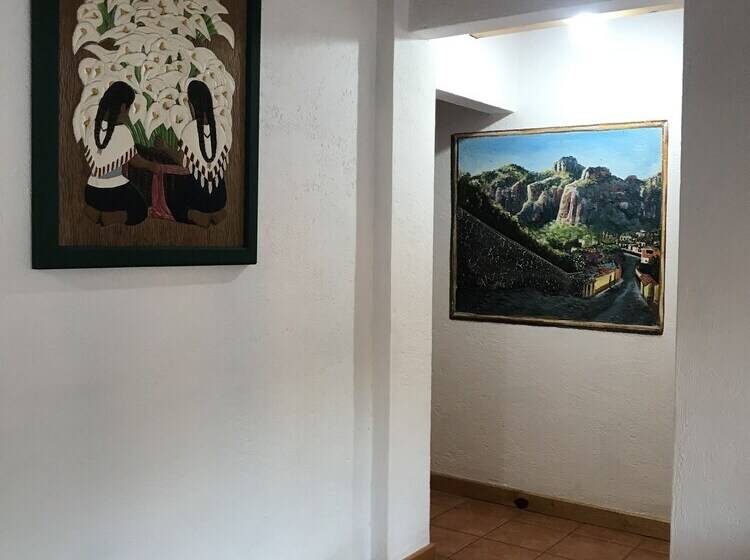 Hotel Revolucion Hospedaje