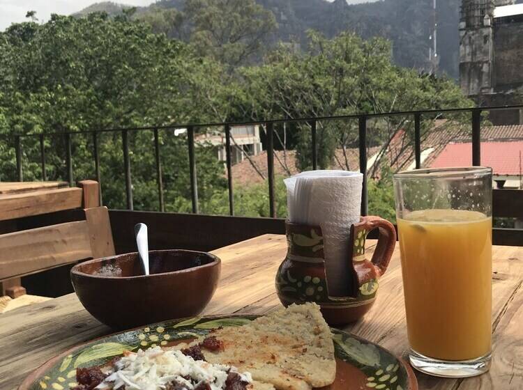 Hotel Revolucion Hospedaje