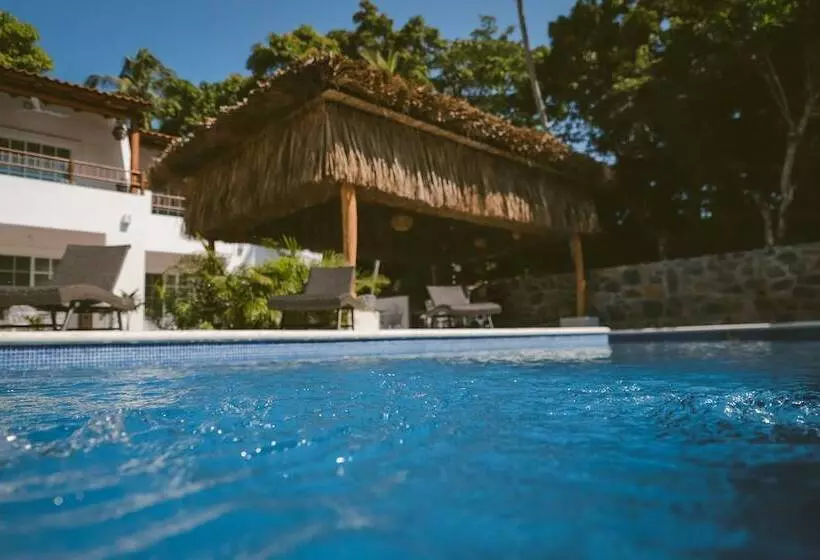 Hotelli Solez Zihuatanejo