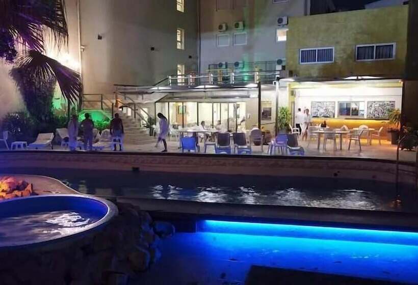 ホテル Termal Rio Hondo