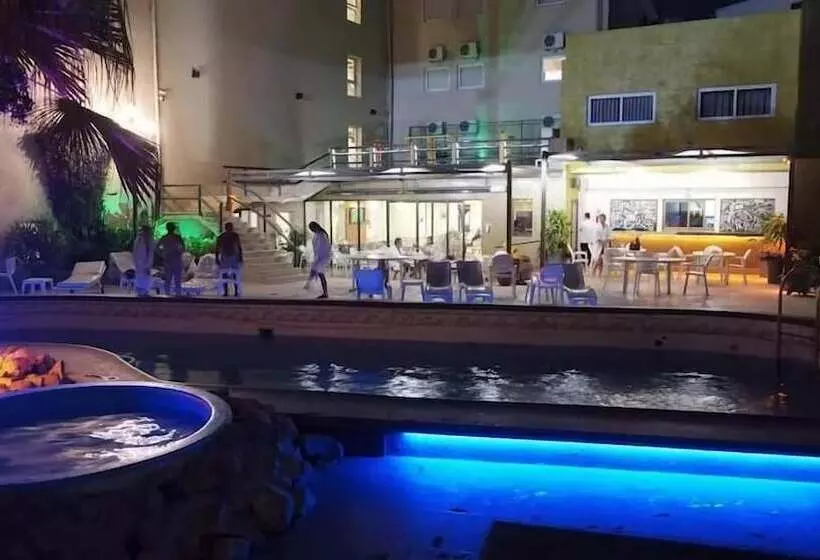 Hotelli Termal Rio Hondo