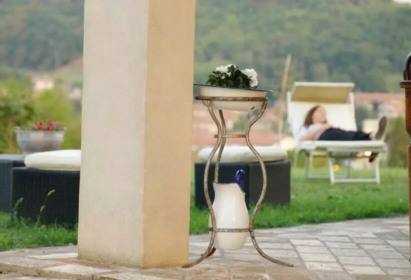 Aamiaismajoitus (B&B) Beb Montefratta