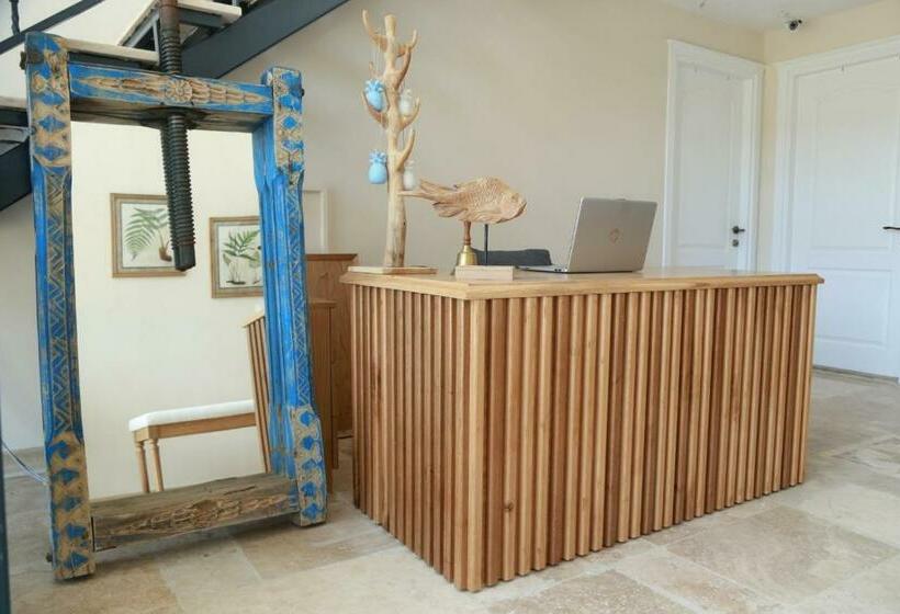 فندق Mai̇son çeşme