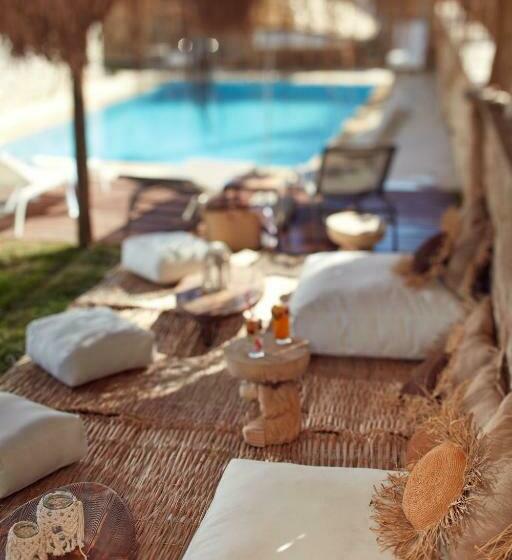 فندق Mai̇son çeşme