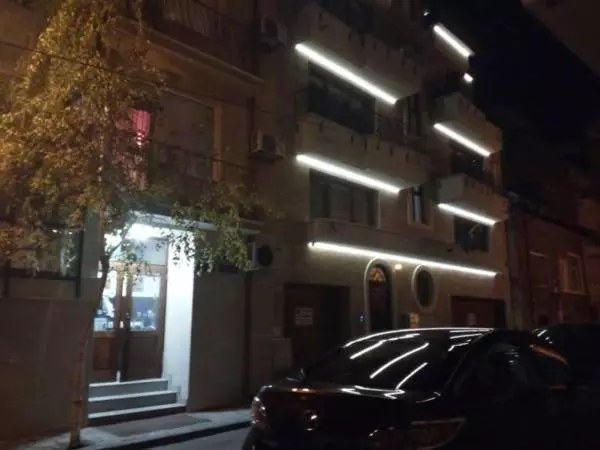 پانسیون Venis House