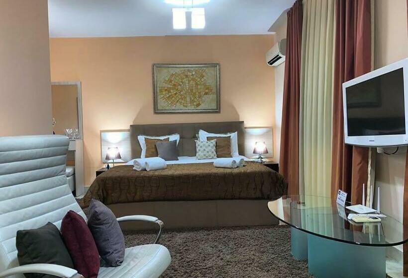 پانسیون Venis House