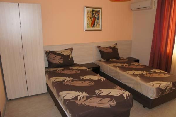 پانسیون Venis House