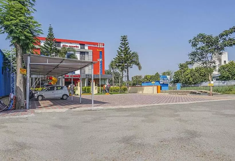 Collection O 83612 Hotel Abasaheb