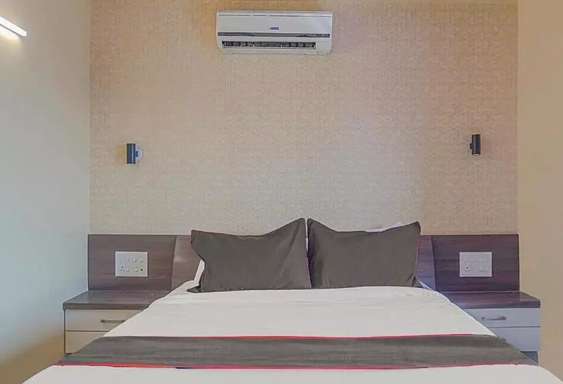 Collection O 83612 Hotel Abasaheb