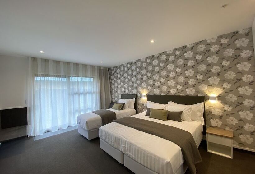 Hotel Grand Suites Murchison