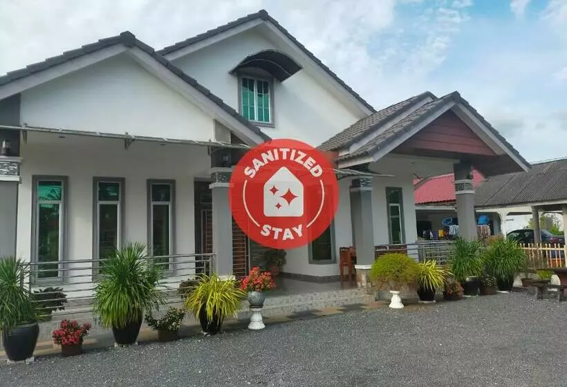 ホテル Oyo 90388 Homestay Masha