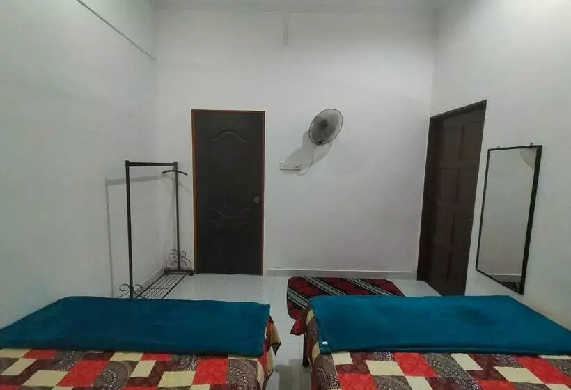 ホテル Oyo 90388 Homestay Masha