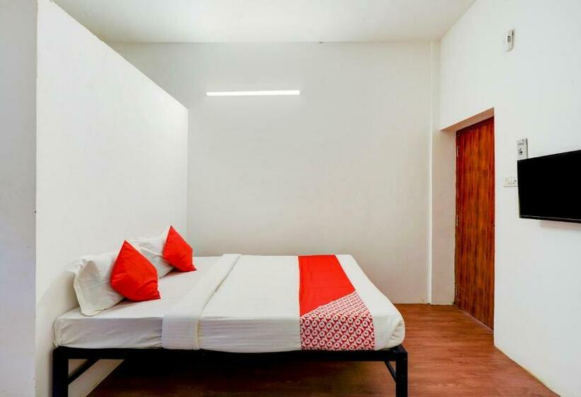 호텔 Oyo Flagship 83747 Knr Heaven