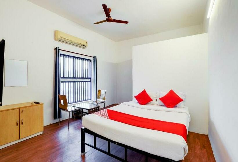 호텔 Oyo Flagship 83747 Knr Heaven