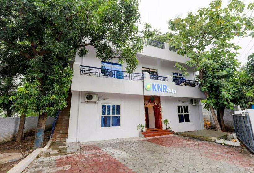 호텔 Oyo Flagship 83747 Knr Heaven