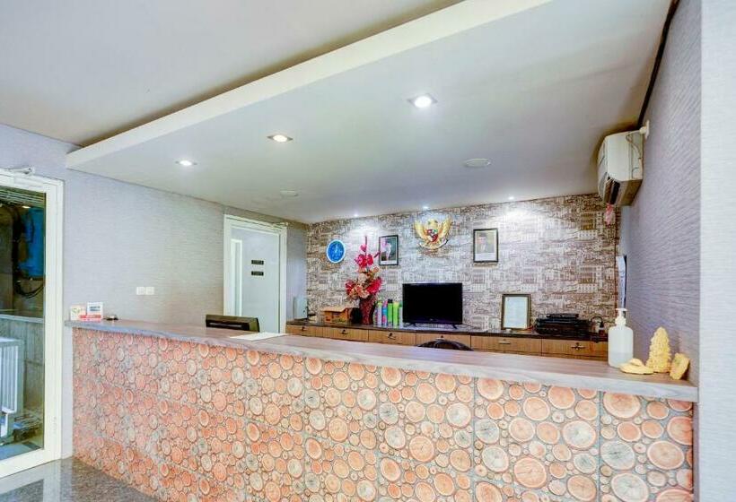 Otel Collection O 90716 Grand Hills  And Resto