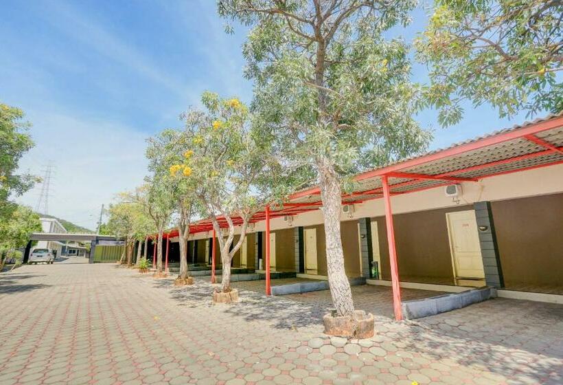 Otel Collection O 90716 Grand Hills  And Resto