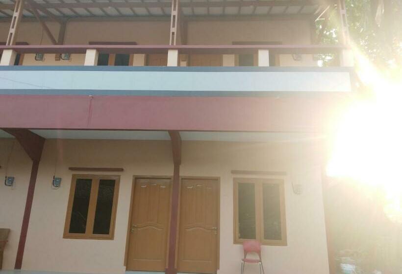 Otel Krucuk Guest House Syariah Redpartner