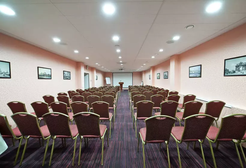 酒店 Ramada Domodedovo Moscow