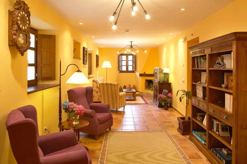 هتل روستایی Rural Coviella