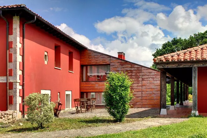 هتل روستایی Rural Coviella