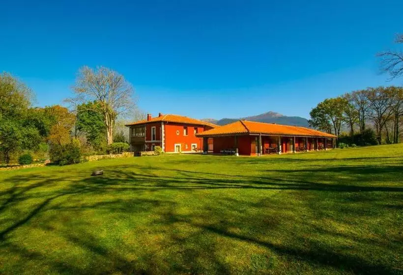 هتل روستایی Rural Coviella