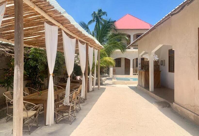 ユースホステル Chokoro House