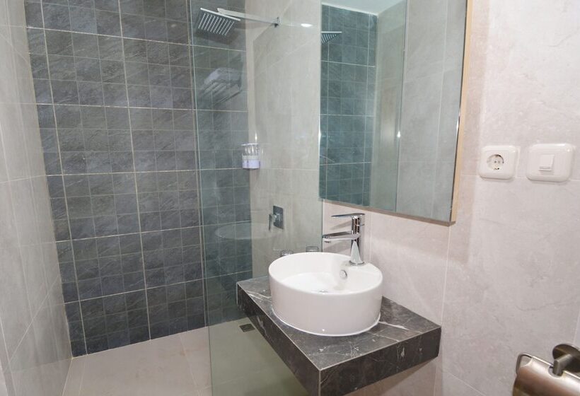 Hotel Fivecord Syariah By Cordela