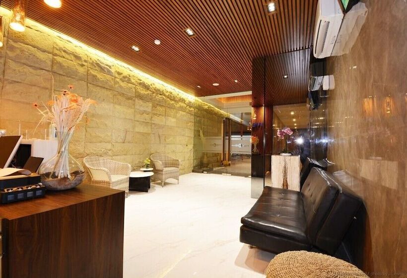 Hotel Fivecord Syariah By Cordela