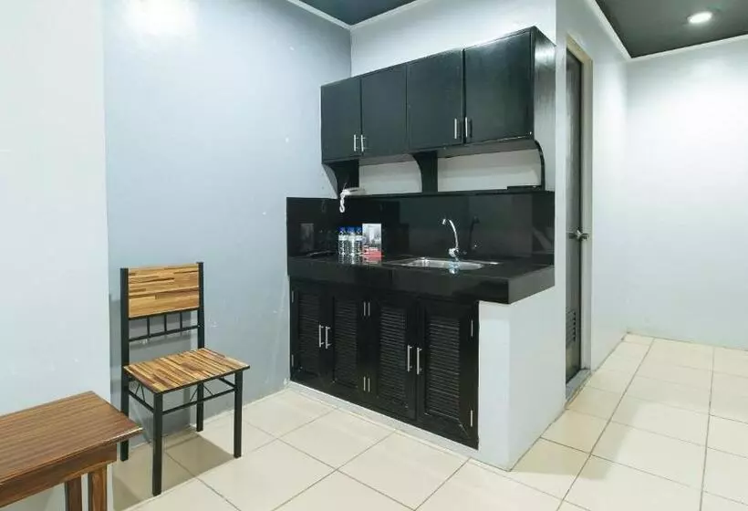 هتل Reddoorz @ Good 101 Quiricada Manila