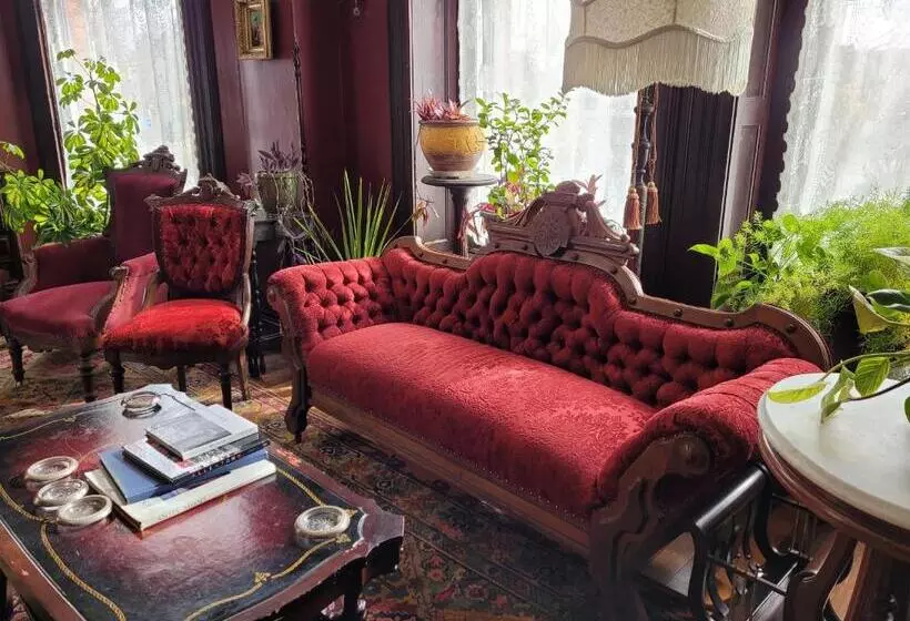 Aamiaismajoitus (B&B) Buffalo Harmony House