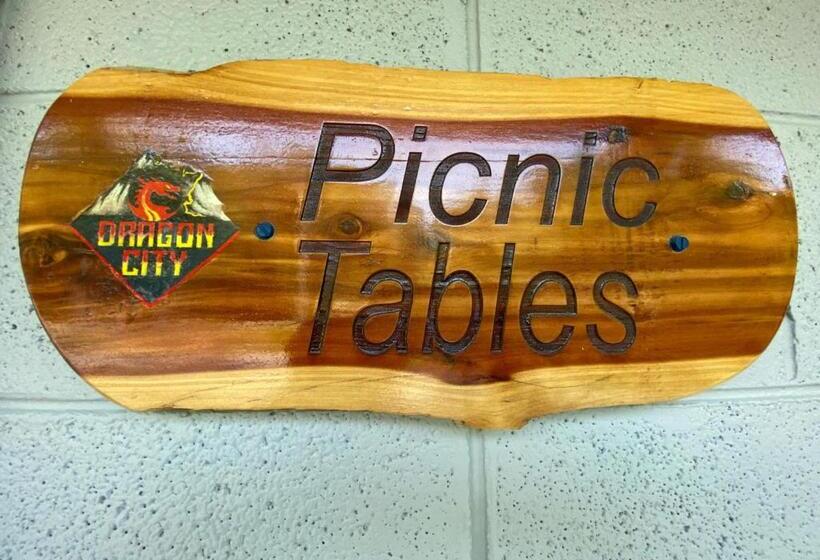 בית מלון כפרי Dragon City