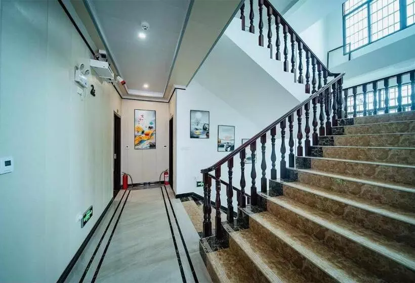 ホテル Longhushan Hanxiangju Homestay