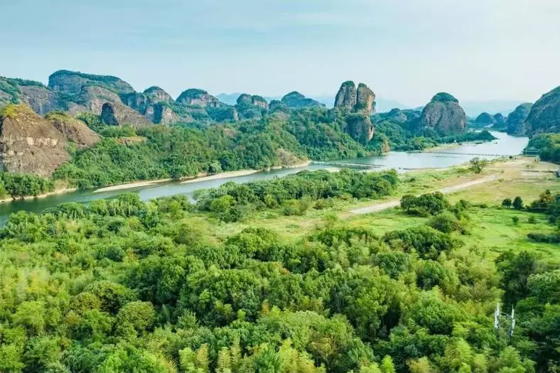 ホテル Longhushan Hanxiangju Homestay