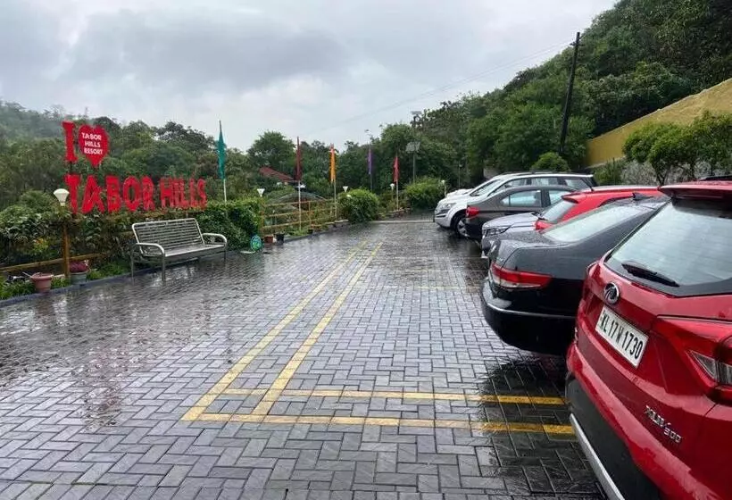 ホテル Treehouse Tabor Hills Resort Vagamon