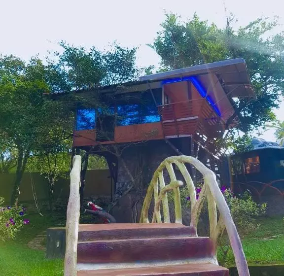 ホテル Treehouse Tabor Hills Resort Vagamon