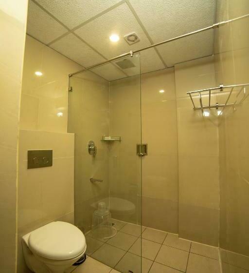 فندق Ashoka Tourist Home