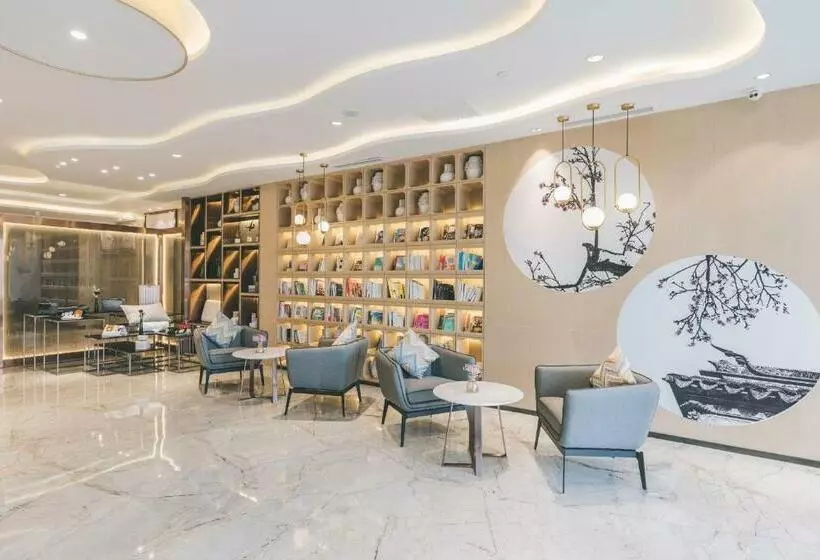 Atour Hotel Kunshan Yongda Business Plaza