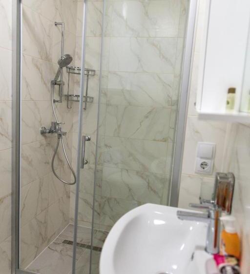 Pansiyon садиба кичера Gold