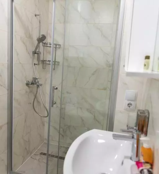 Majatalo садиба кичера Gold