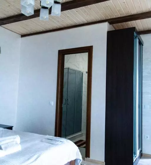 Majatalo садиба кичера Gold