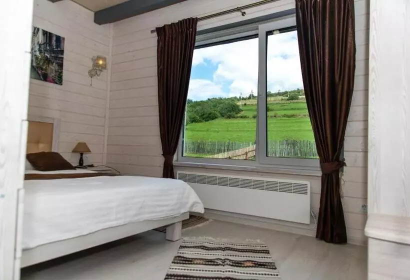 Majatalo садиба кичера Gold