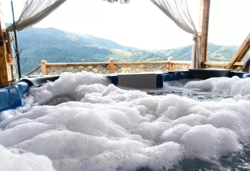 Majatalo садиба кичера Gold