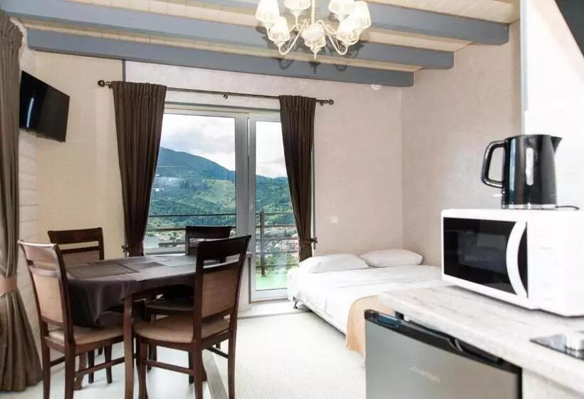 Majatalo садиба кичера Gold