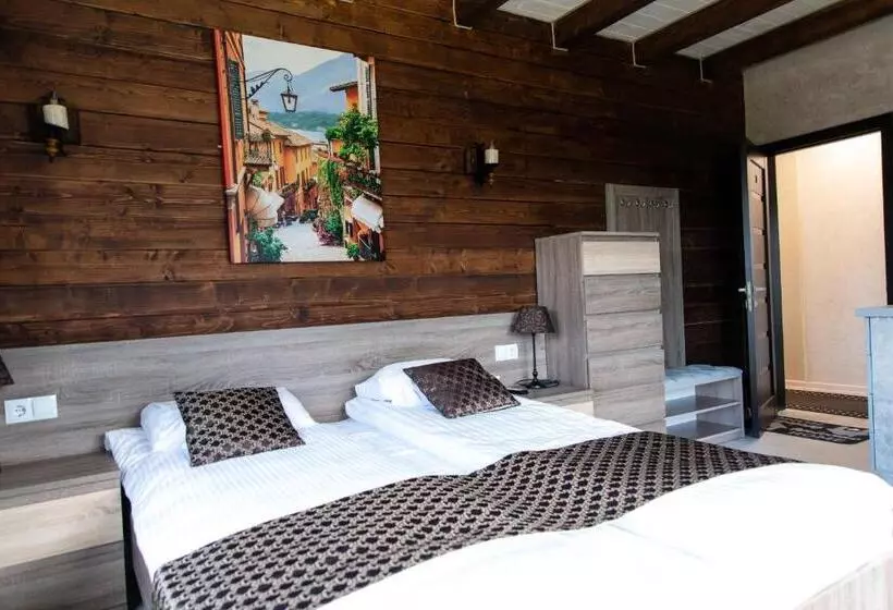 Majatalo садиба кичера Gold