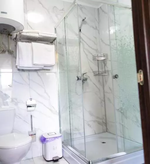 Majatalo садиба кичера Gold