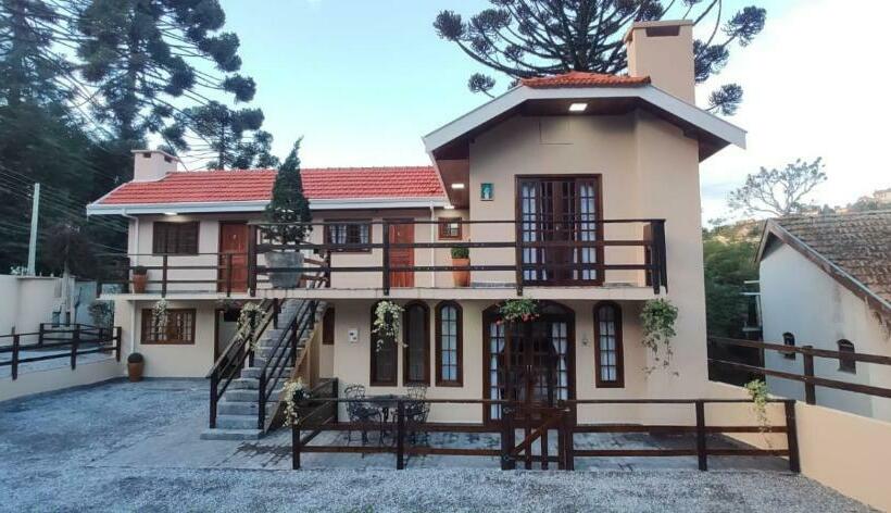 پانسیون Villaggio Cascate